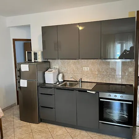 Apartamento Lacic Est