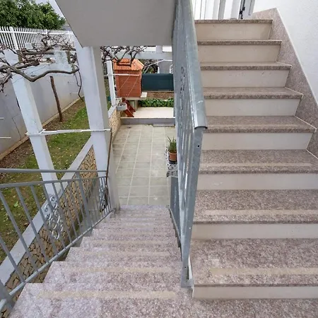 Apartamento Lacic Est