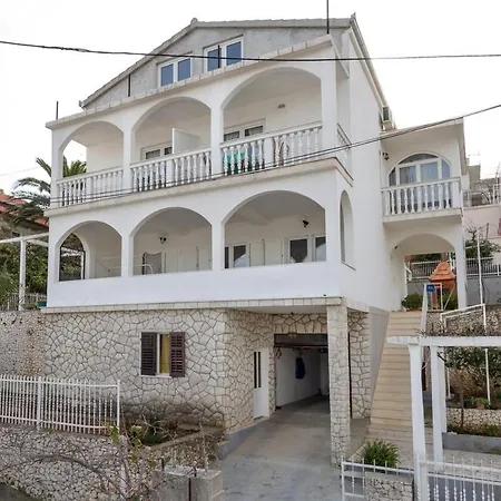 Lacic Est Apartamento Trogir