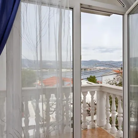 Lacic Est * Trogir